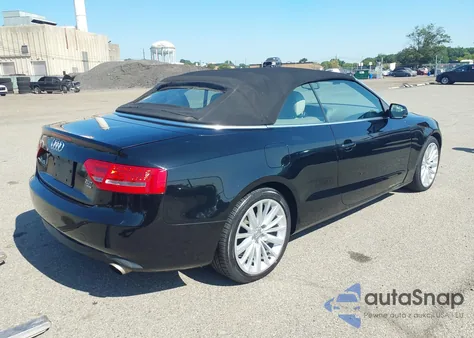 2010 Audi A5 2.0T Premium z USA, uszkodzony, nr VIN WAUVFAFH0AN022427